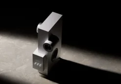 Transparent Brutalist Sculpture högtalare, metall