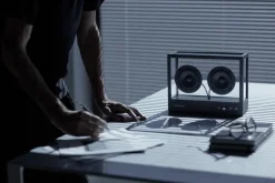 Transparent Small Transparent högtalare, svart