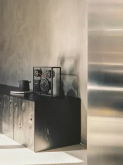 Transparent Transparent högtalare, svart - röd