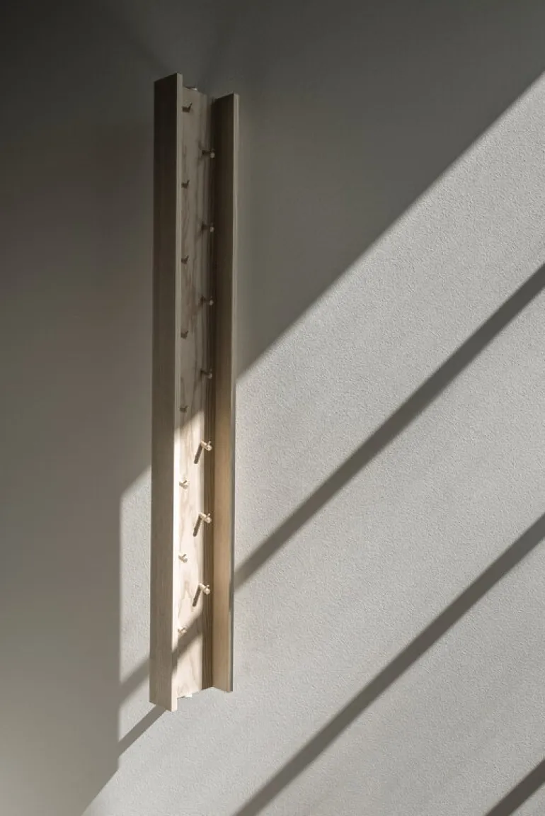 Tuulia Penttilä Around nyckelskåp, L - plats för 15 nycklar