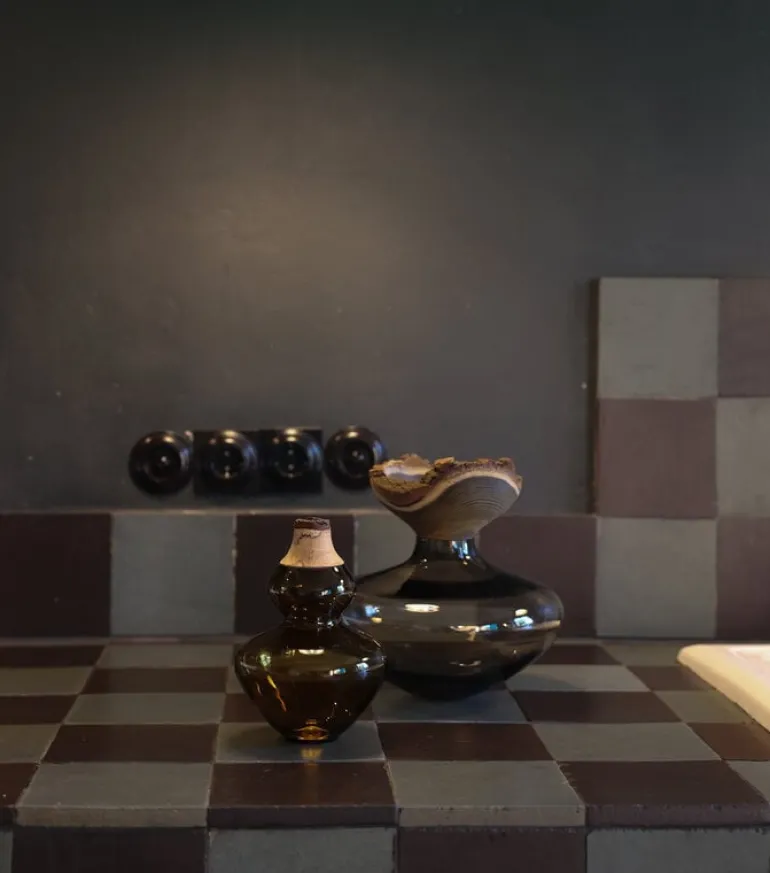 Utopia & Utility Bloom stapelbar behållare, 26 x 26 cm, rök