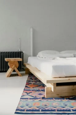 Vaarnii 017 Aamu, sängram, 160 cm, furu