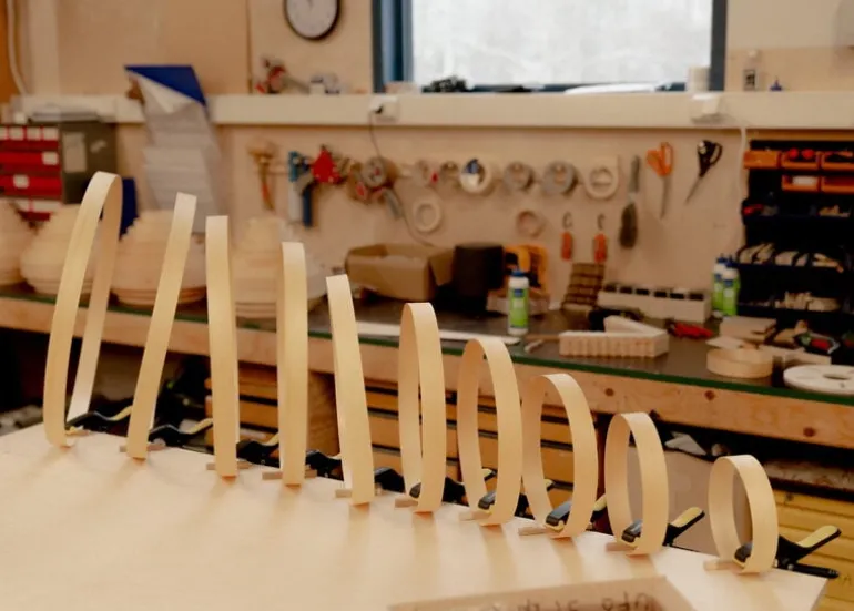 Vaarnii 1005 Hans taklampa, 42 cm, furu