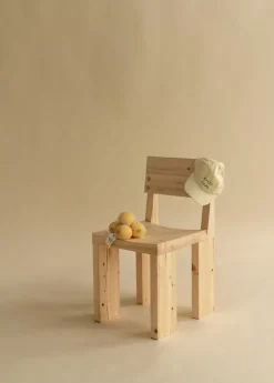 Vaarnii 001 matstol, furu