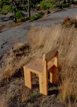 Vaarnii 001 matstol, furu