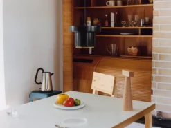 Vaarnii 001 matstol, furu