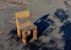 Vaarnii 001 matstol, furu