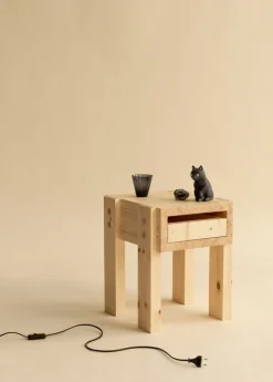 Vaarnii Stilts 004 sidobord, furu