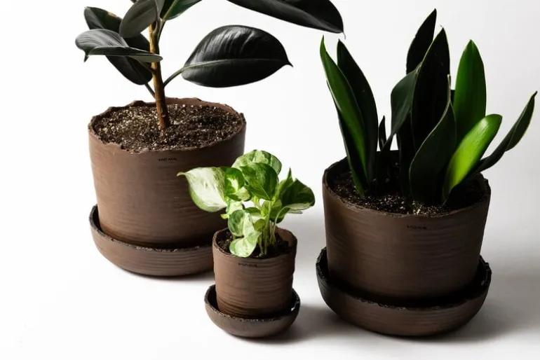 Vaidava Ceramics Soil kruka med fat, L, brun