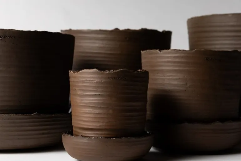 Vaidava Ceramics Soil kruka med fat, L, brun