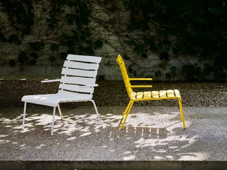 valerie_objects Aligned lounge stol, gul