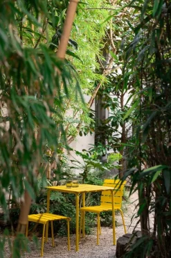 valerie_objects Aligned sidobord / pall, gul