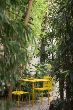 valerie_objects Aligned stol, gul