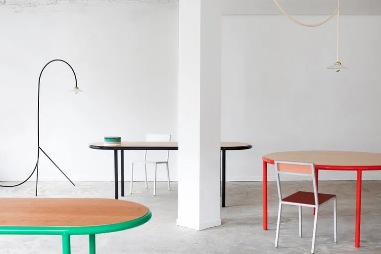 valerie_objects Alu stol, bordeaux - rosa