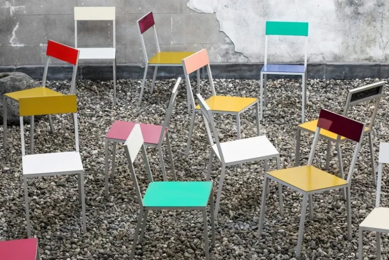 valerie_objects Alu stol, gul - rosa