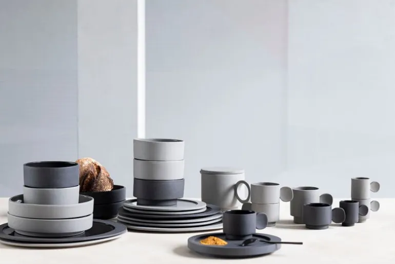 valerie_objects Inner Circle tekanna, ljusgrå