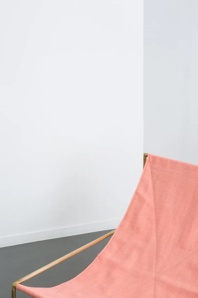 valerie_objects Rocking Chair gungstol, mässing - rosa