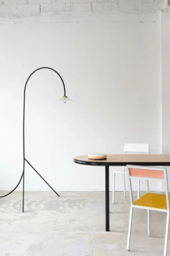 valerie_objects Standing Lamp n1, svart