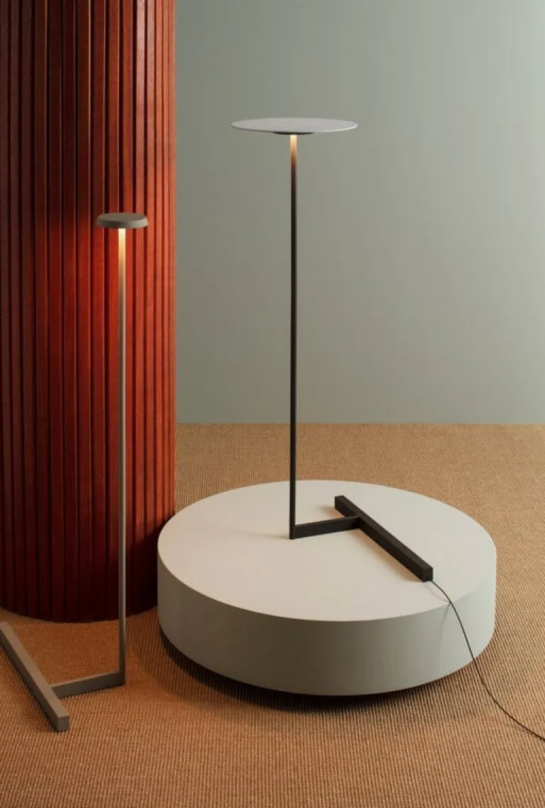 Vibia Flat 5955 golvlampa, svart