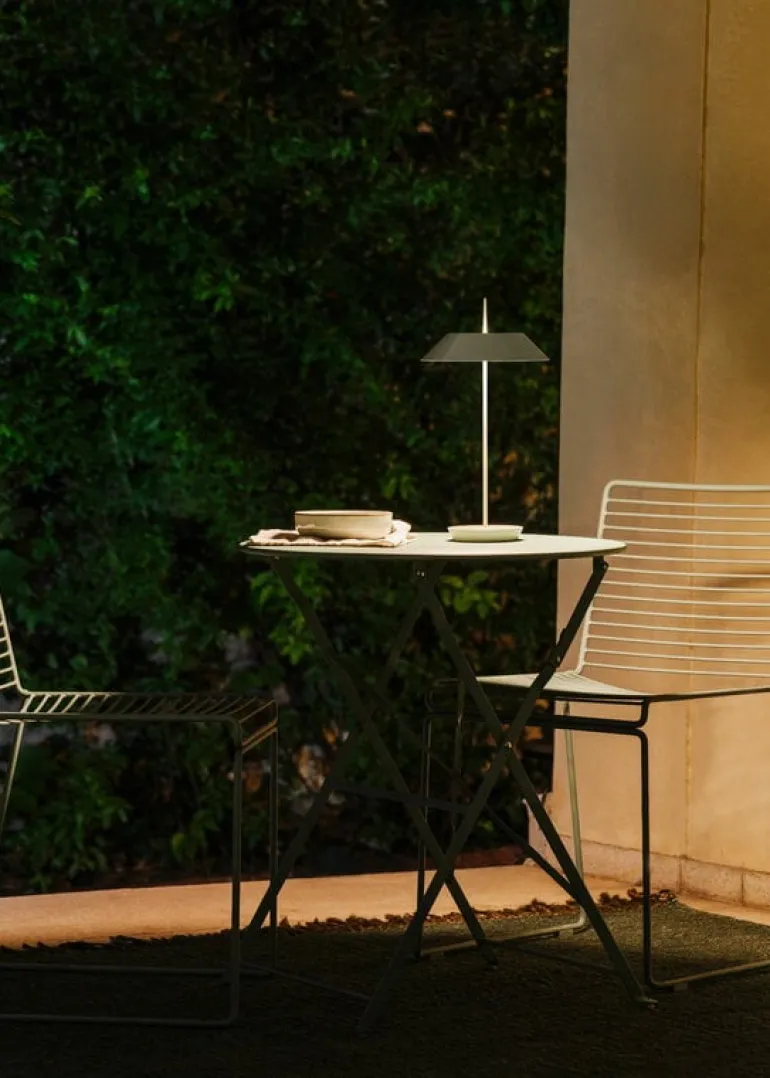 Vibia Mayfair Mini 5495 bärbar bordslampa, grön