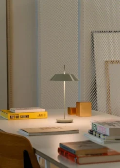 Vibia Mayfair Mini 5495 bärbar bordslampa, grön