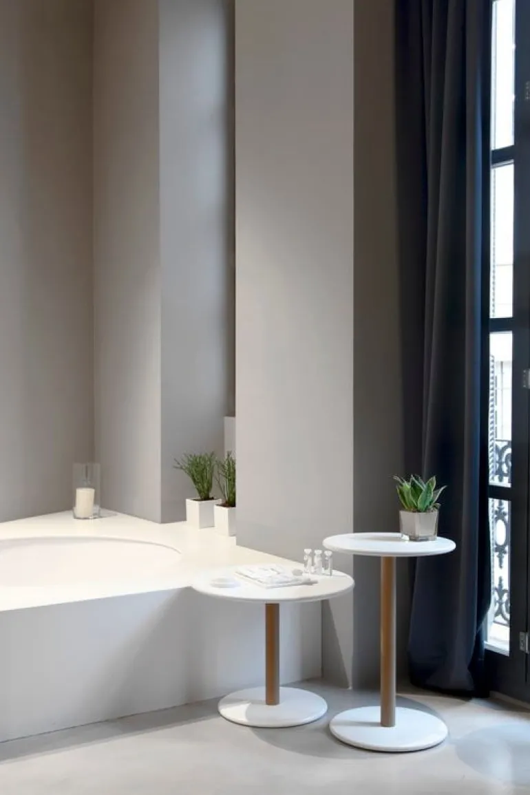 Viccarbe Common lågt bord, 60 cm, matt bok - vitt