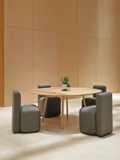 Viccarbe Maarten ovalt bord, 160 cm, matt ek