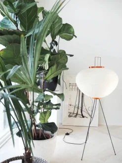 Vitra Akari 10A golvlampa