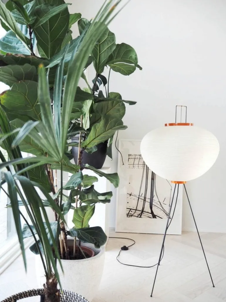Vitra Akari 10A golvlampa