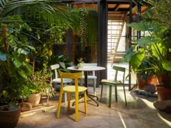 Vitra All Plastic Chair, smörblomma