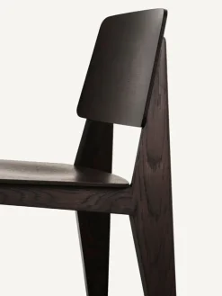 Vitra Chaise Tout Bois stol, mörkbetsad ek