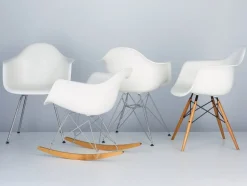 Vitra Eames DAW stol, cotton white RE - lönn
