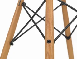 Vitra Eames DSW stol, pale rose RE - lönn