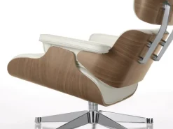 Vitra Eames Lounge Chair, ny storlek, vit valnöt - vitt skinn