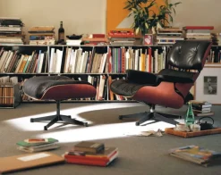 Vitra Eames Lounge Chair, ny storlek, American cherry - svart läder