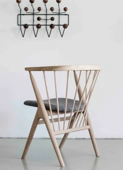 Vitra Hang it all klädhängare, choklad