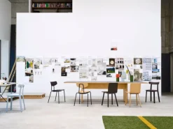 Vitra Moca stol, mörkbetsad ek - basic dark