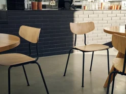 Vitra Moca stol, naturell ek - basic dark