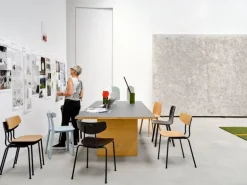 Vitra Moca stol, naturell ek - basic dark