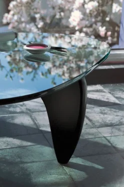 Vitra Noguchi soffbord, svart ask