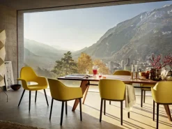 Vitra Organic Chair, oak - chocolate/black