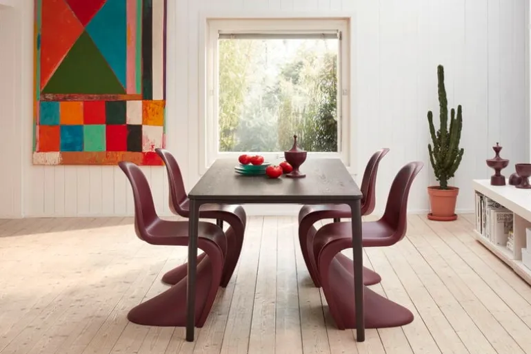 Vitra Panton stol, vinröd