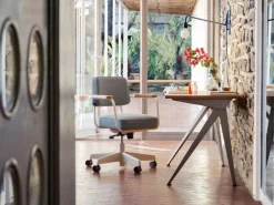 Vitra Petite Potence vägglampa, Prouvé Bleu Marcoule