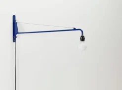 Vitra Petite Potence vägglampa, Prouvé Bleu Marcoule