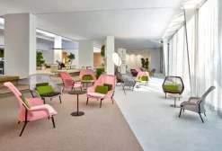 Vitra Slow Chair, röd/grädde - choklad