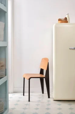 Vitra Standard Chair, svart - ek