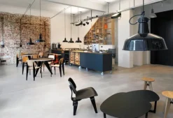 Vitra Standard Chair, svart - ek