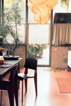 Vitra Standard SP Chair, Japanese red - svart