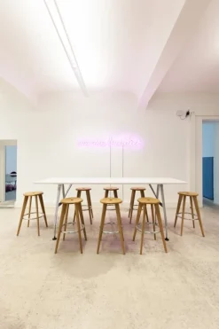 Vitra Tabouret Haut barstol, naturlig ek