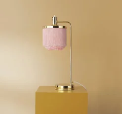 Warm Nordic Fringe bordslampa, pale pink